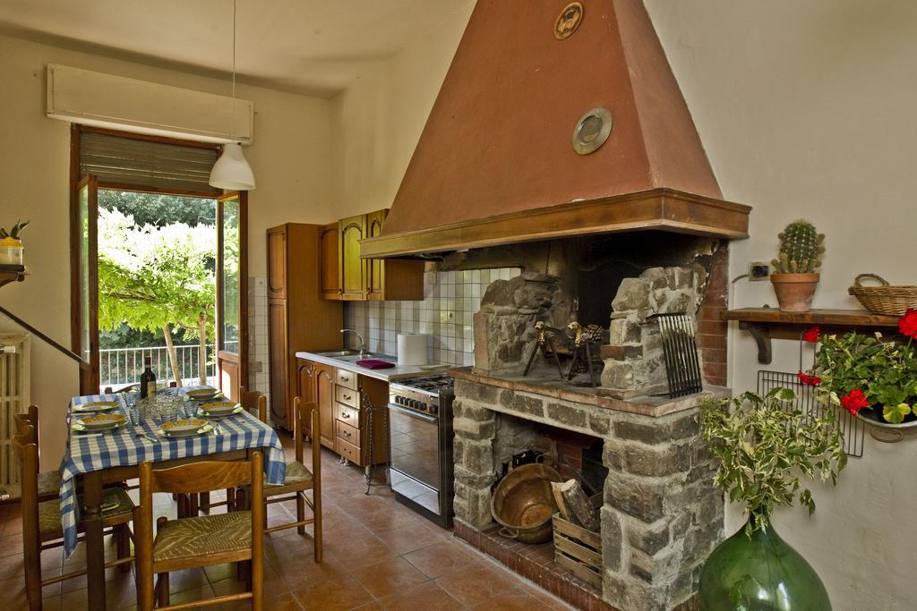 Residenza Ruggini Villa Florens Rum bild
