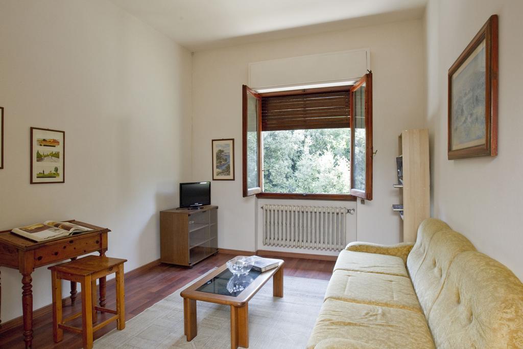 Residenza Ruggini Villa Florens Rum bild